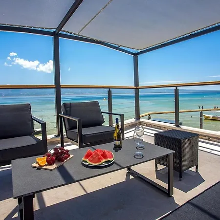 ヴィラ Beachfront Draga With 32sqm Private, Heated Pool, 4 Bedrooms, Sea View